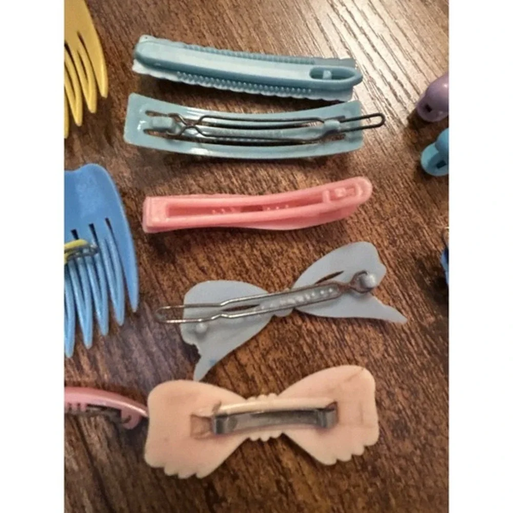 Vintage Hair Accessories 50's-70's. Various brands but‎ mostly Goody.